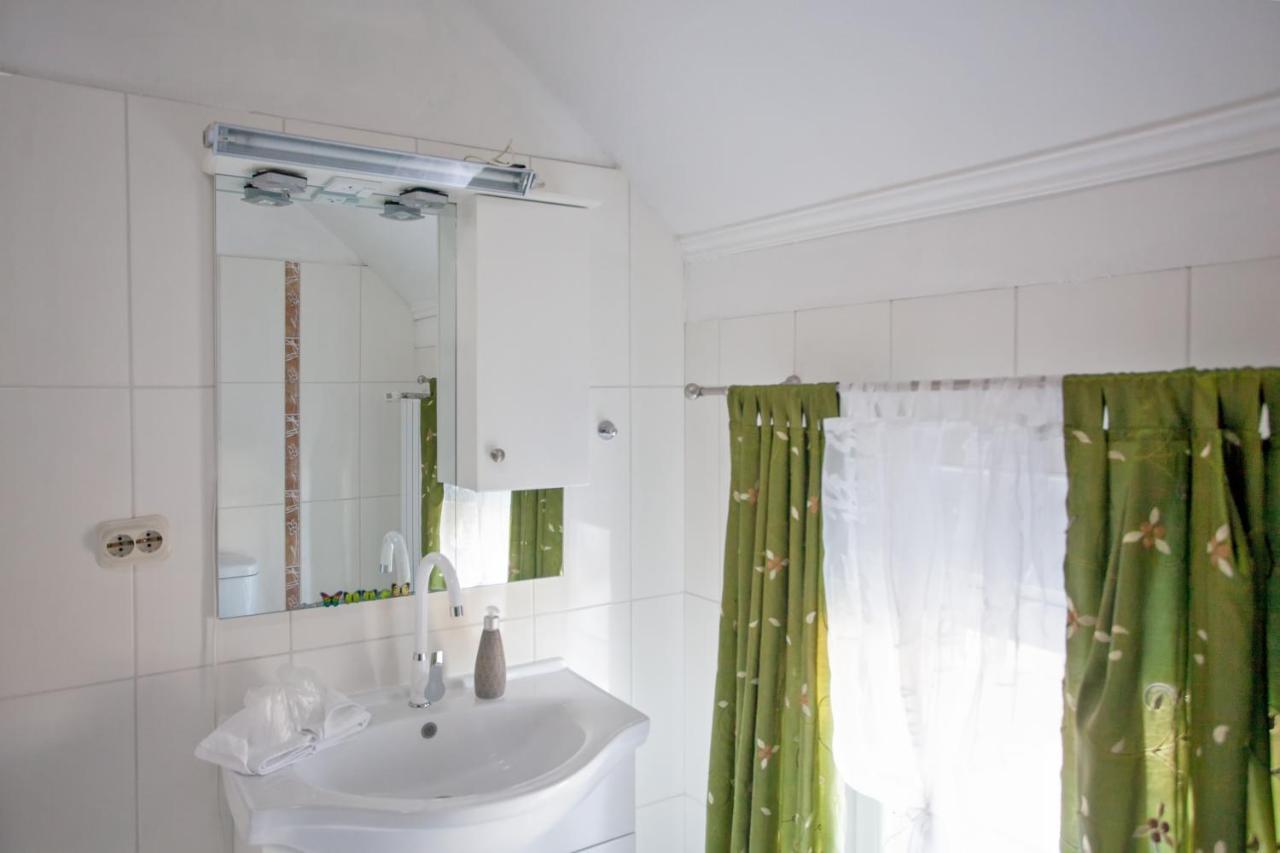 Vila Rosa Vukovar Bed & Breakfast ภายนอก รูปภาพ