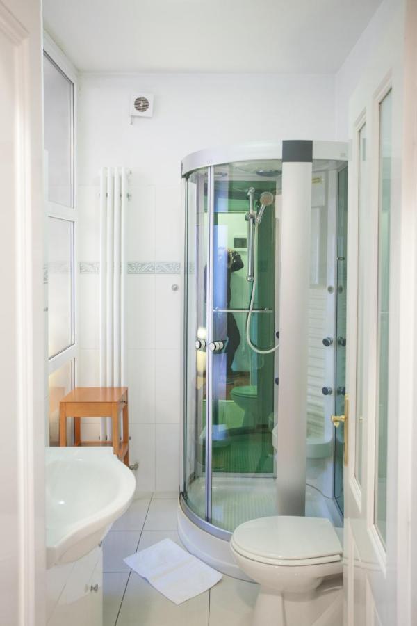 Vila Rosa Vukovar Bed & Breakfast ภายนอก รูปภาพ