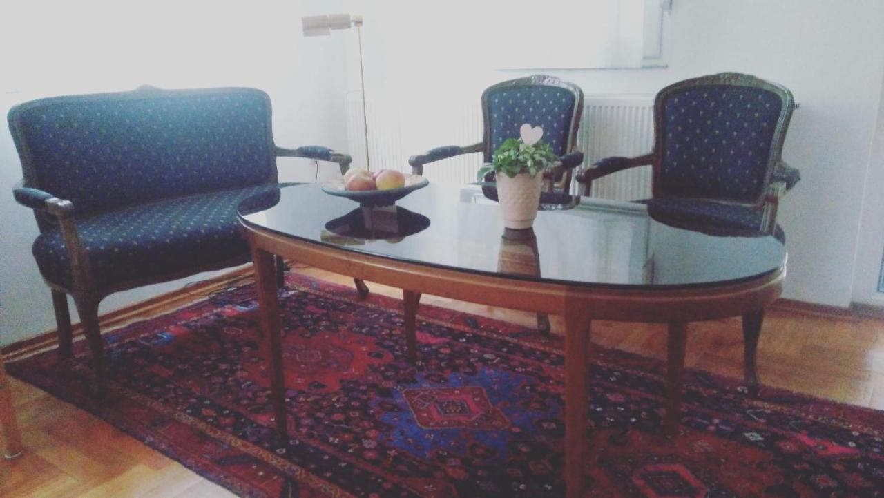 Vila Rosa Vukovar Bed & Breakfast ภายนอก รูปภาพ